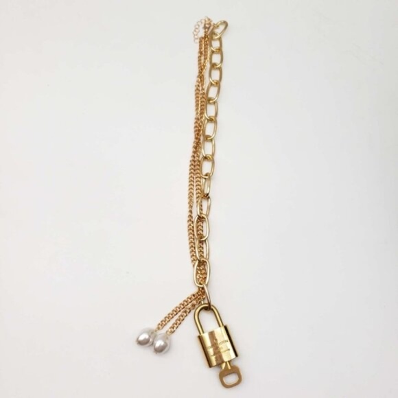 Authentic Louis Vuitton Lock and Key Gold Color with Gold Plated Chain Necklace - Picture 6 of 6